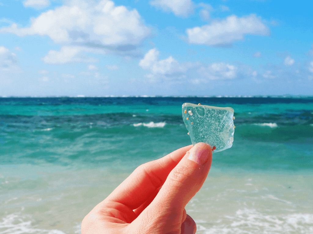 Blue Sea Glass – Beachcombing Magazine